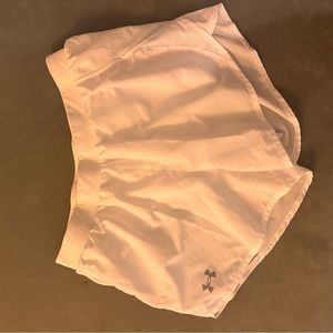 Underarmour shorts